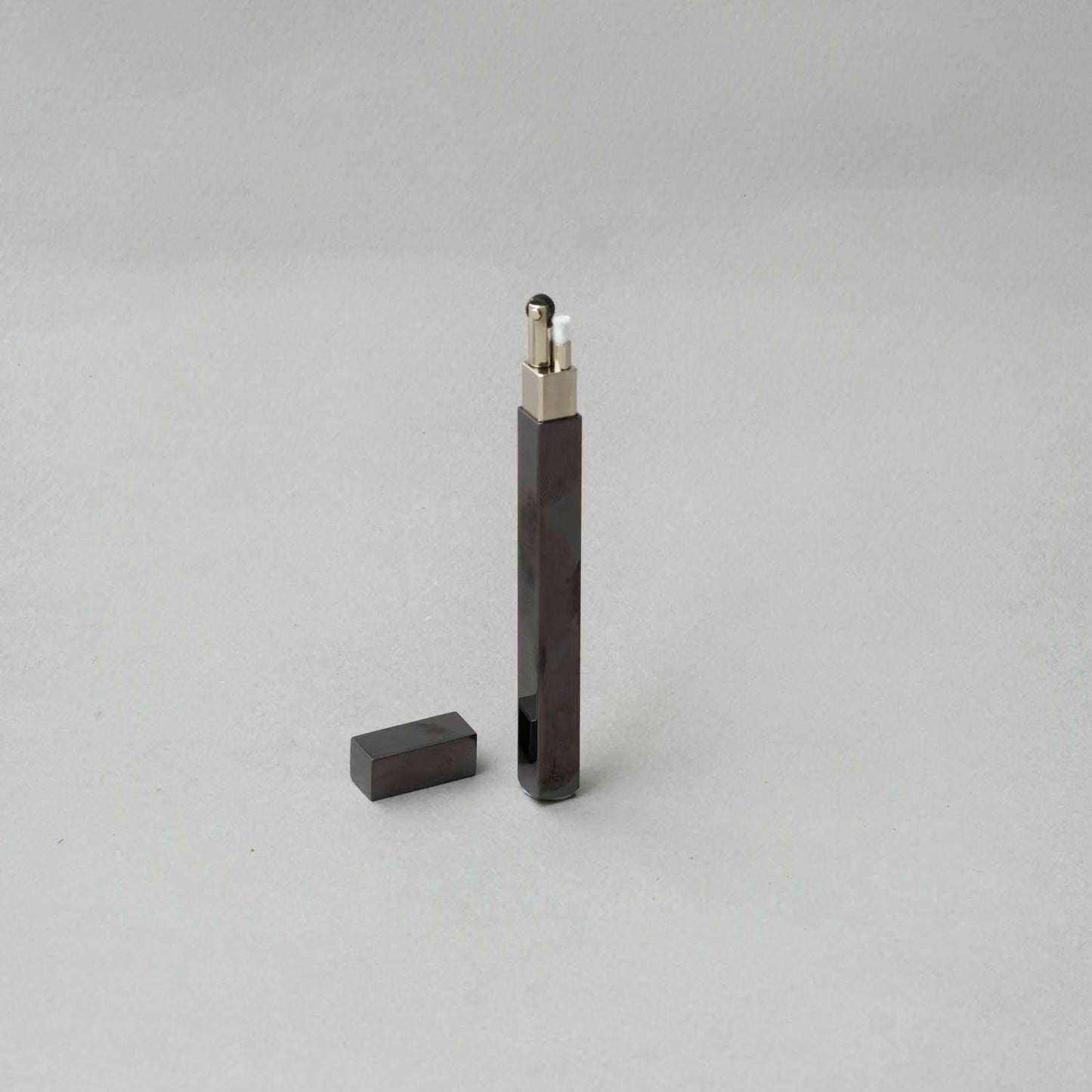 TSUBOTA PEARL - Queue Black Nickel Petrol Lighter